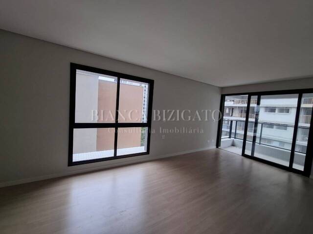 Apartamento para Venda em Curitiba - 4