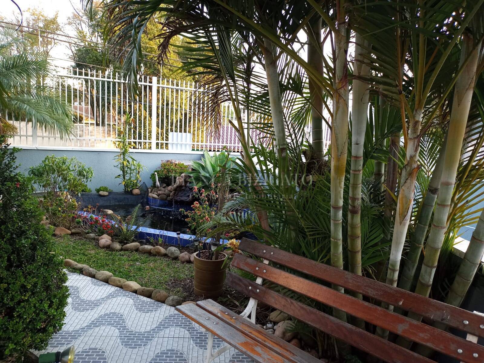 Casa, 5 quartos, 338 m² - Foto 1