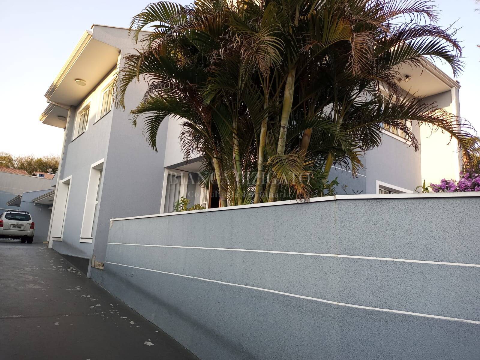 Casa, 5 quartos, 338 m² - Foto 3