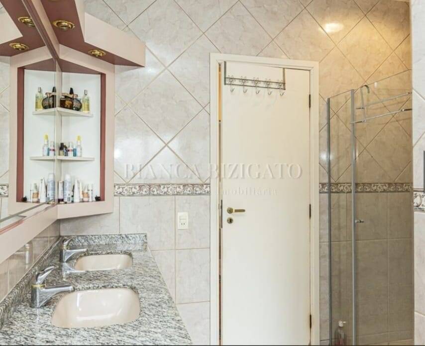 Casa, 4 quartos, 225 m² - Foto 31