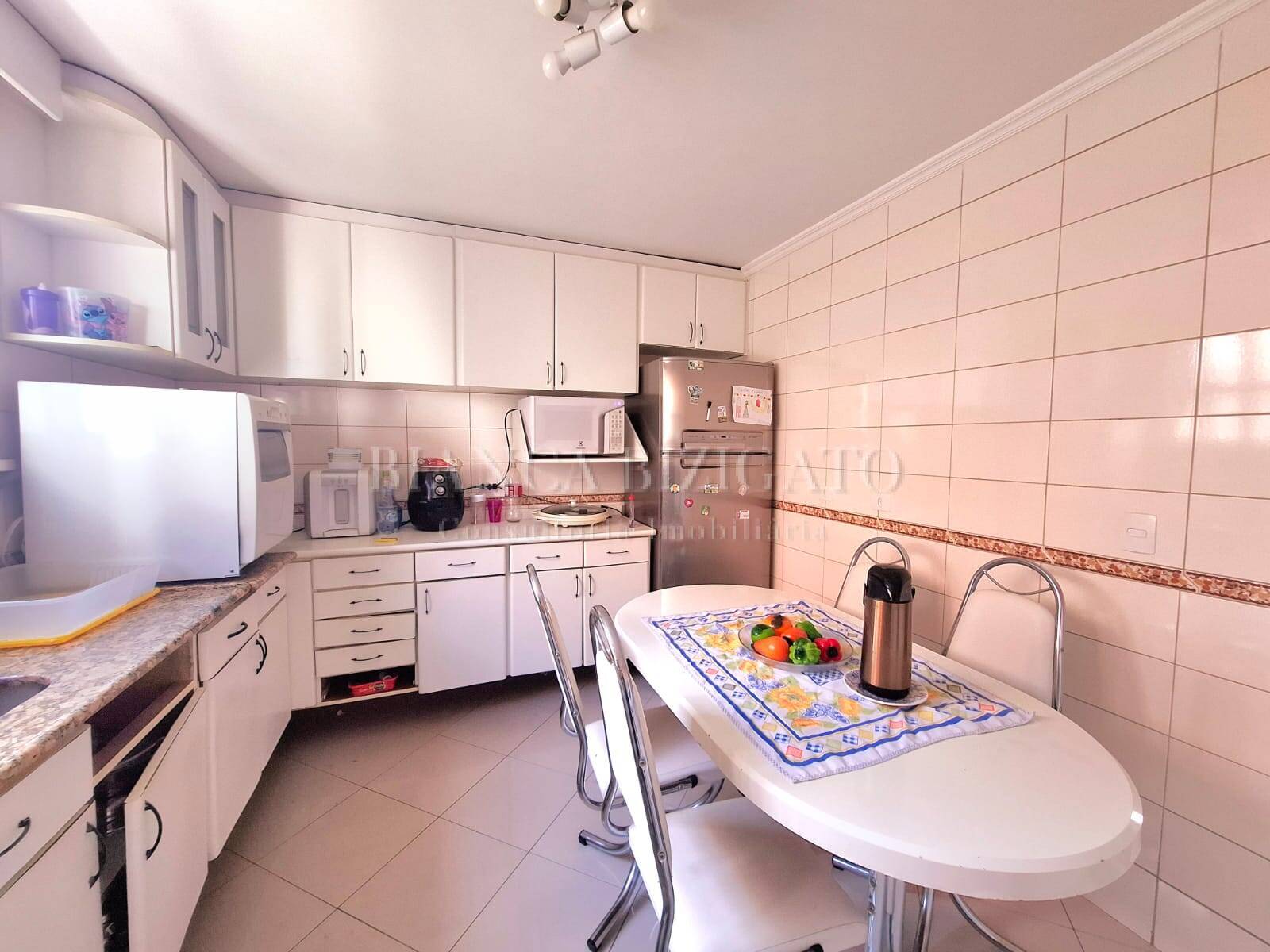 Sobrado à venda com 4 quartos, 128m² - Foto 2