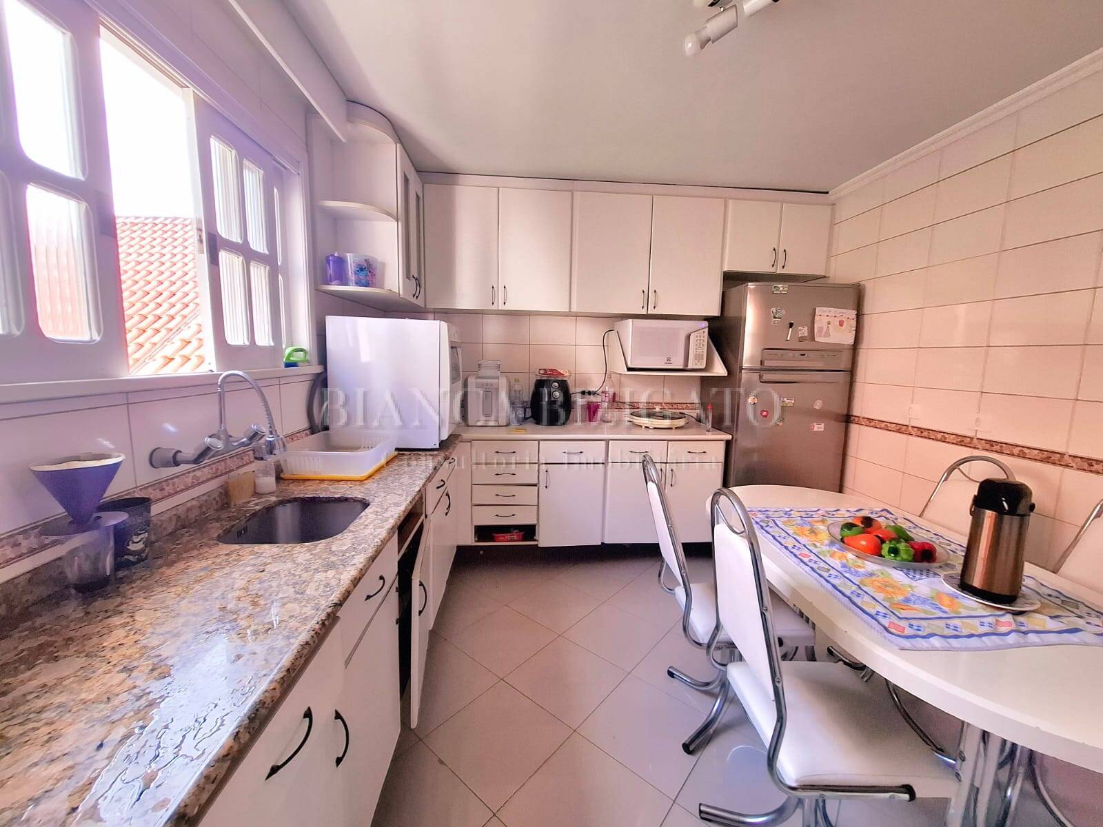 Sobrado à venda com 4 quartos, 128m² - Foto 3