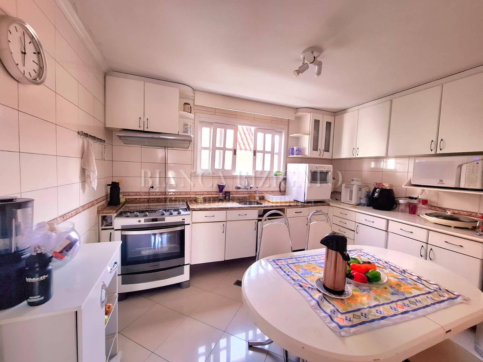 Sobrado à venda com 4 quartos, 128m² - Foto 4